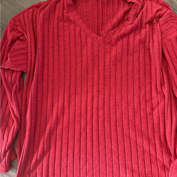 Amazon Red Ribbed Lounge Set - Picture 4 of 6